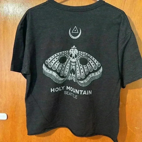Holy Mountain Brewing crop top - Picture 3 of 3